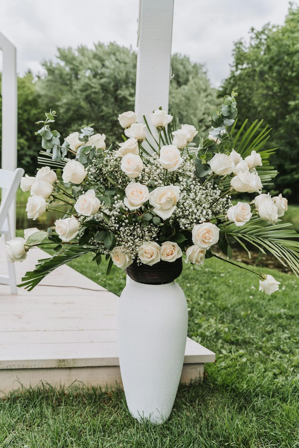 White and grey ethereal wedding bouquet